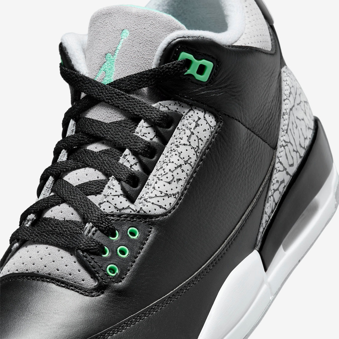 Air Jordan 3 “Green Glow”